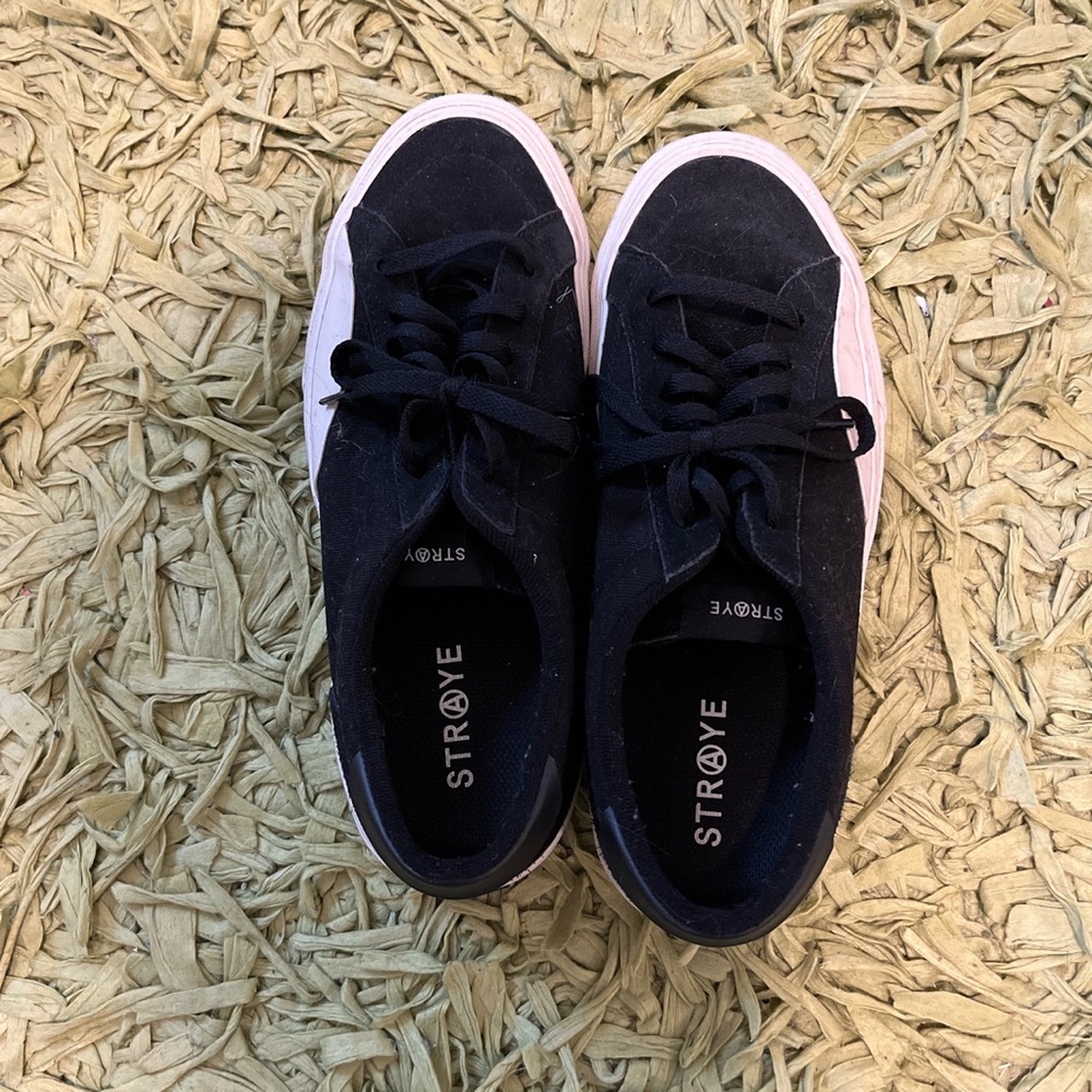 Midnight Straye shoes